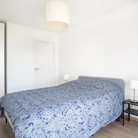 Apartment Guestready - White Minimalist Near The Centre